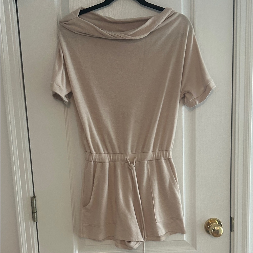 Cherish Women's Tan Short Sleeve Romper